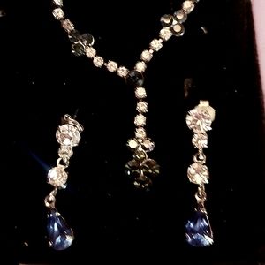 Necklace and earrings set